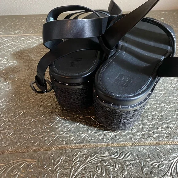 Black Strappy Platform Sandals - Picture 5 of 5